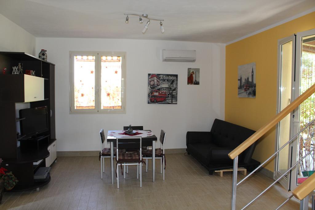 Casa Vacanze Roccella Beach Campofelice Di Roccella Exterior photo