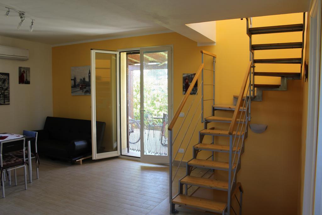 Casa Vacanze Roccella Beach Campofelice Di Roccella Exterior photo